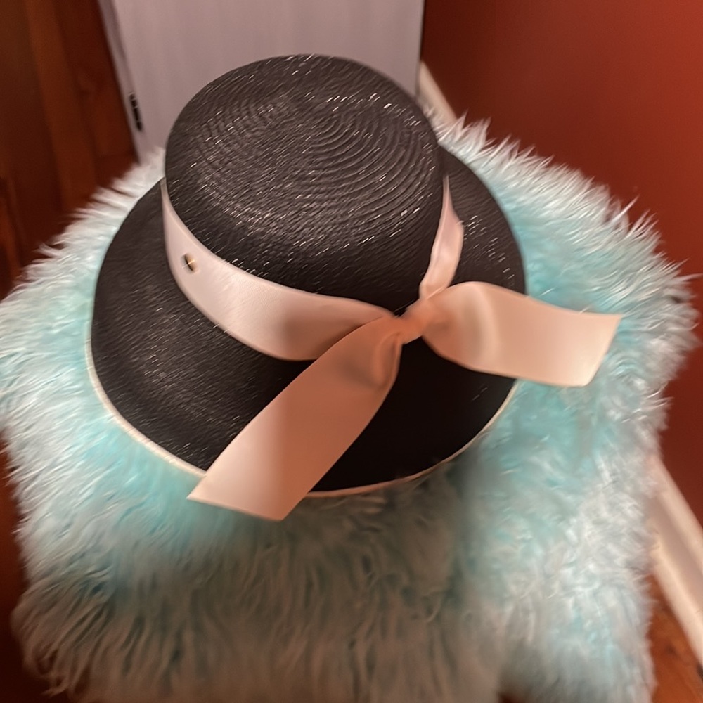Women's hat - Picture 3 of 4